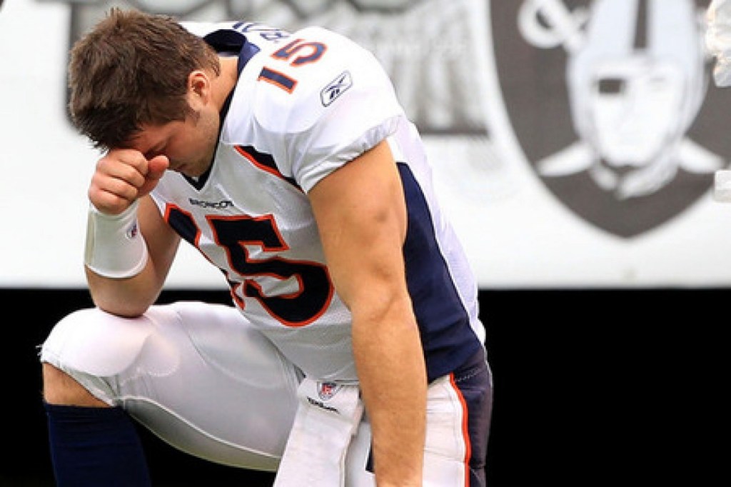Tim-Tebow-Tebowing1-e1337691540419